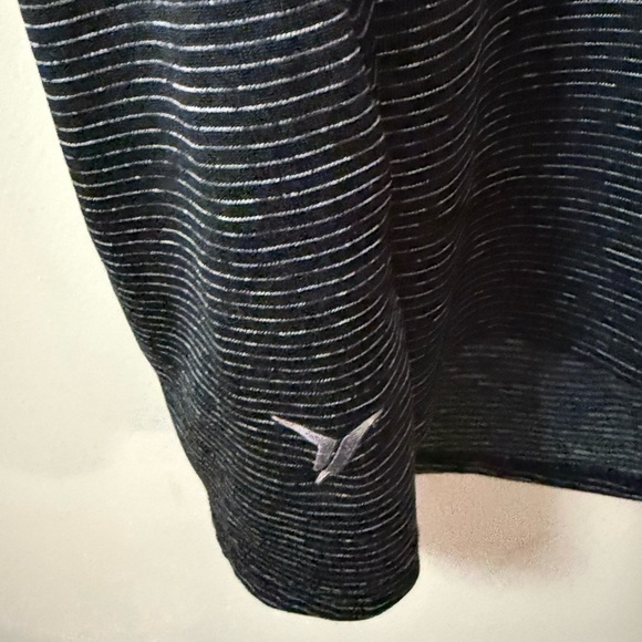 Old Navy Gray Fitted Camisole Top - Picture 4 of 5